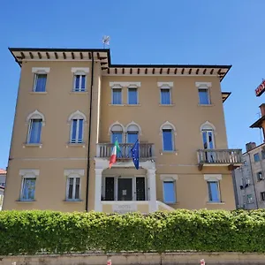** Hotel Montepiana Italia